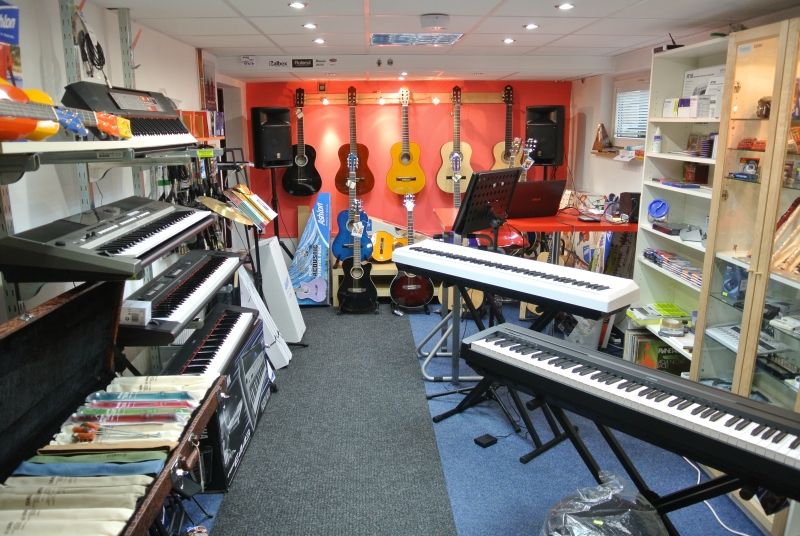 Obchod s hudebn�mi n�stroji Bohum�n 2